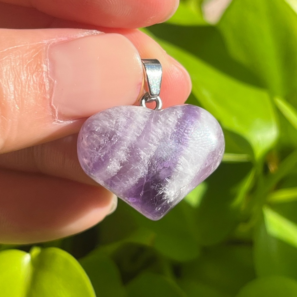 Dainty stainless steel dream amethyst heart pendant